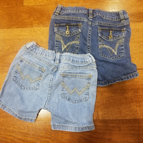 Wrangler Other - Bundle of 2 wrangler shorts 5t